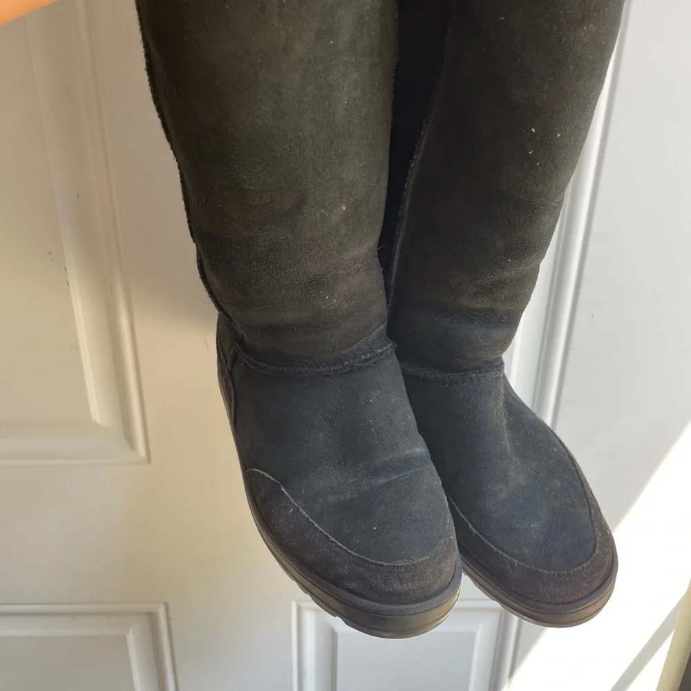 UGG Black Shearling-Lined Boot Interior Detail